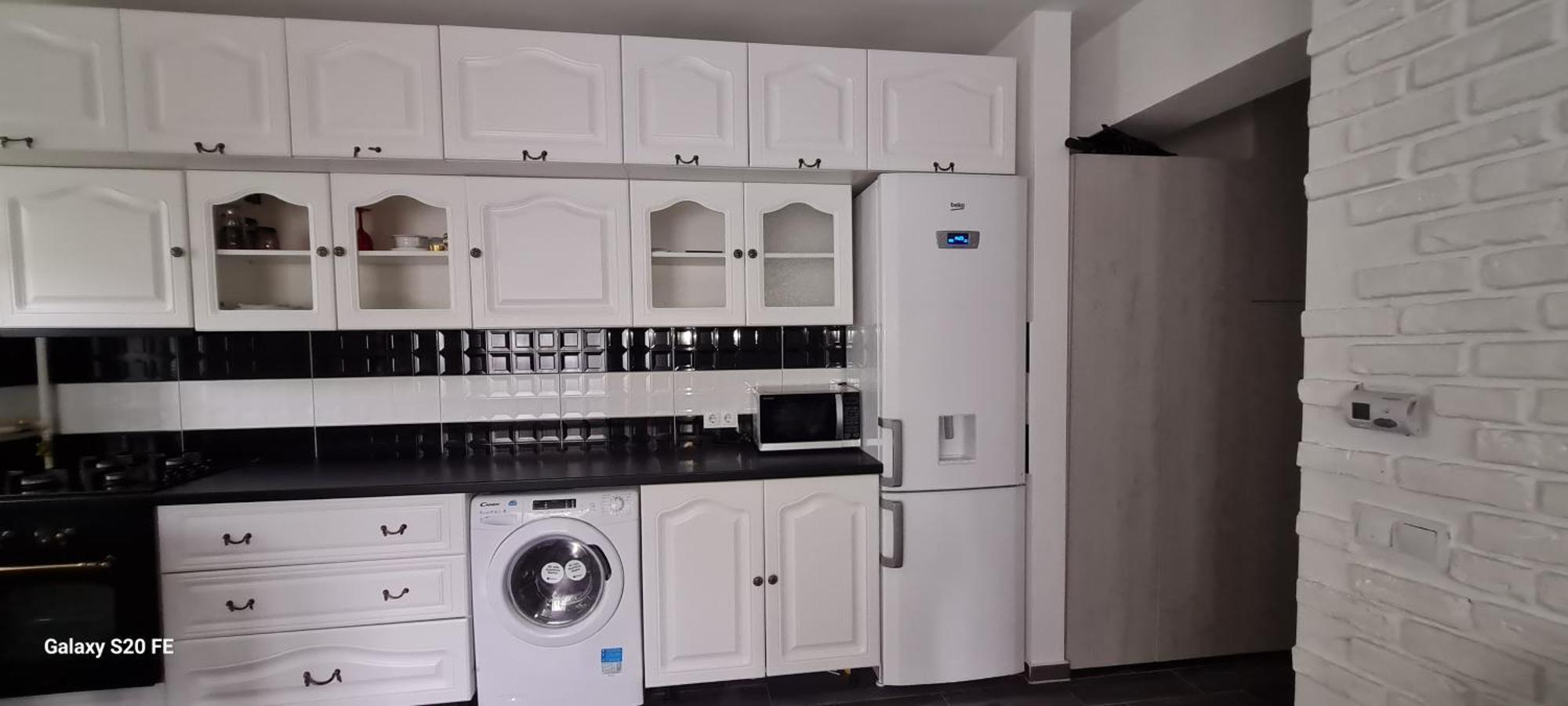 Apartament Regim Hotelier Elis Brașov Exterior foto