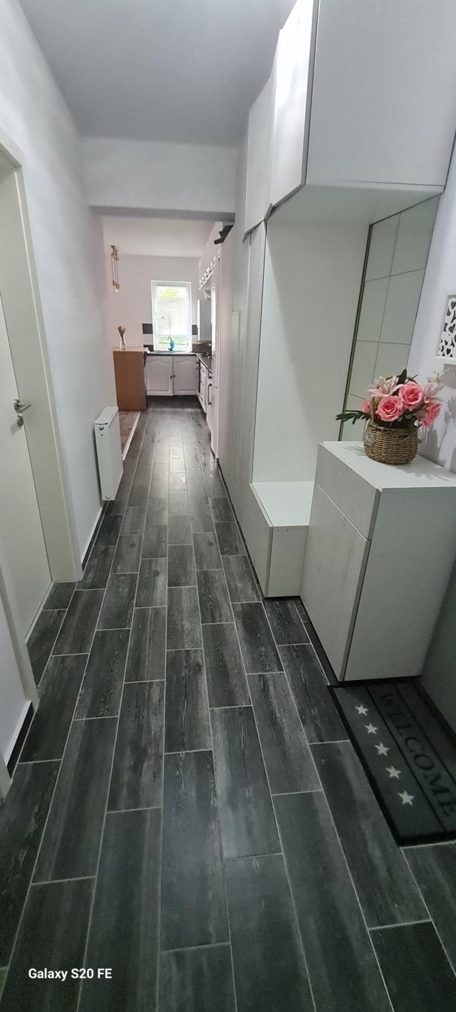 Apartament Regim Hotelier Elis Brașov Exterior foto